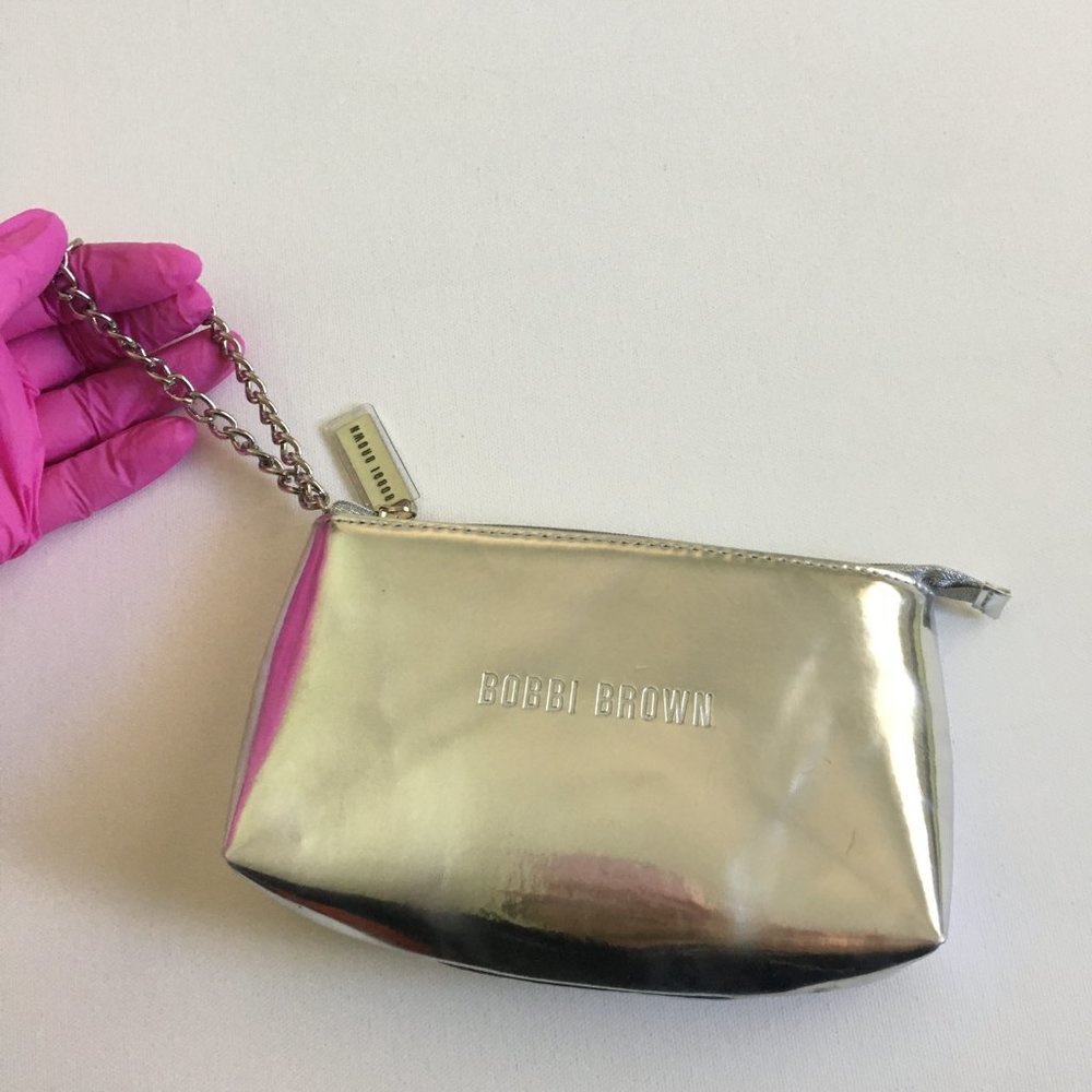 Bobbi Brown NEW Silver Chain Wristlet Zippered Pouch w/Mirror 6.5" x 4" x 1.75" - Picture 10 of 15